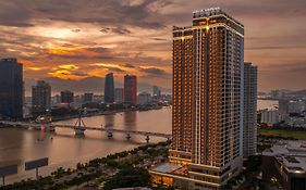 Meliá Vinpearl Danang Riverfront